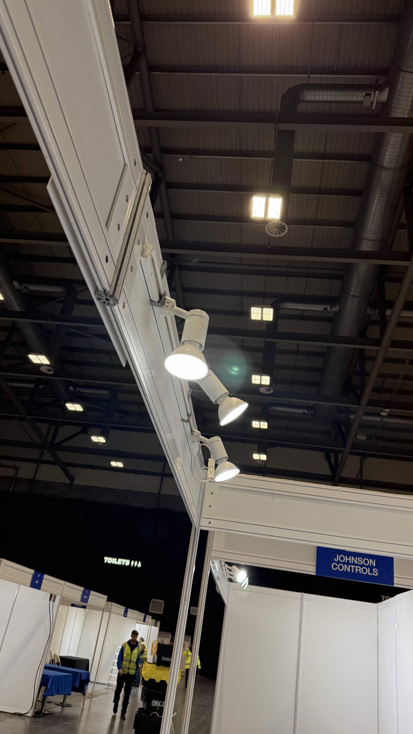 Show Electrics